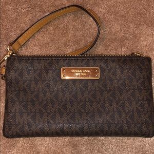 Michael Kors wristlet